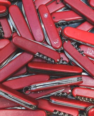 Are credit card knives legal in Australia?
